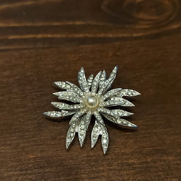 Silver Toned Flower Brooch with Faux Pearl Center - Picture 2 of 5